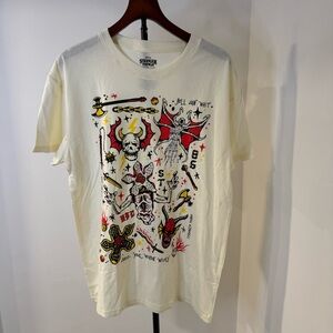 Stranger Things Hellfire Club White Graphic Men's Tee Unisex Size Large NWT